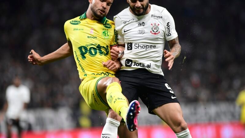 Metade do Brasileirão luta contra o rebaixamento