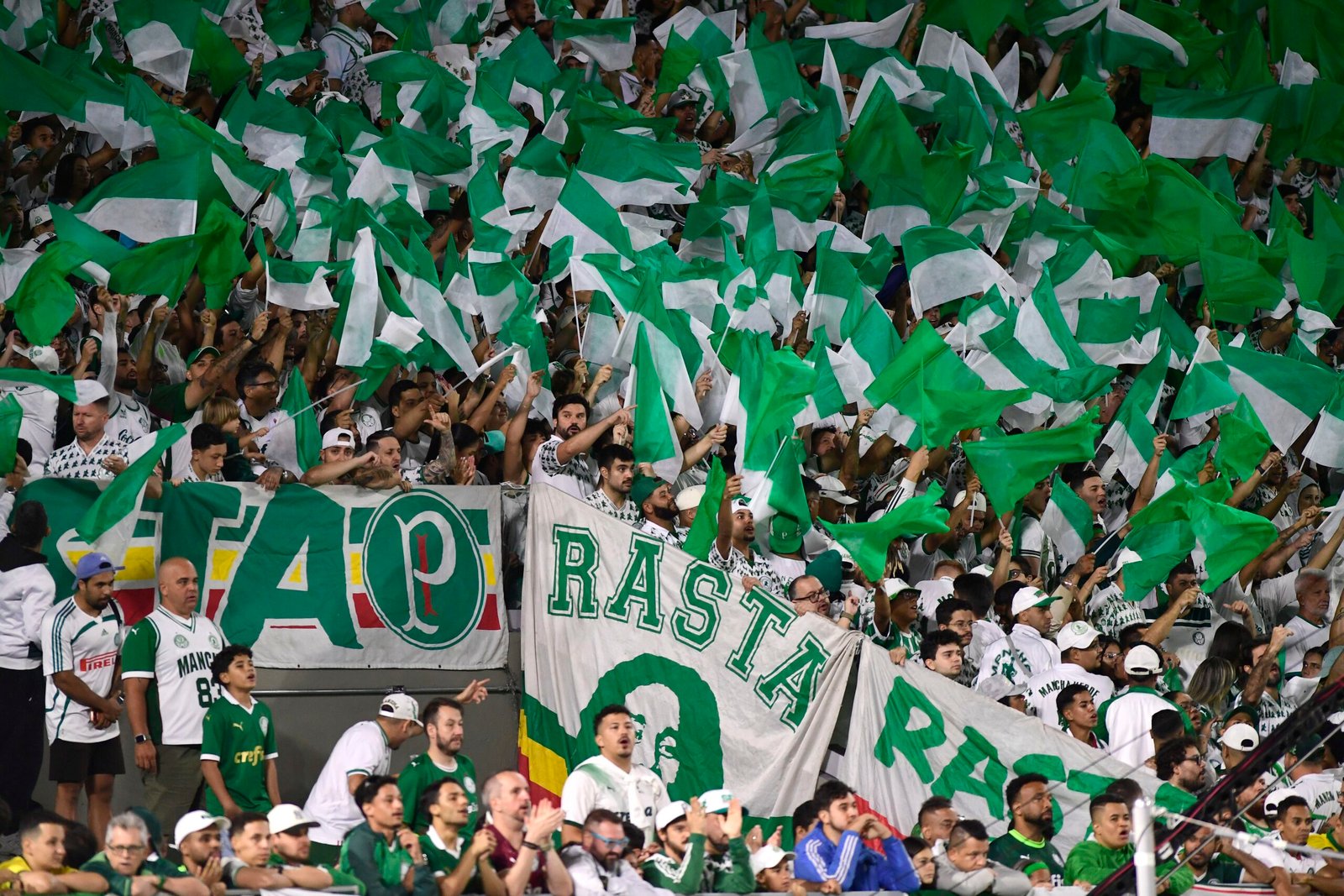 Palmeiras confia na sequência invicta em Barueri para se manter vivo na disputa do Brasileirão