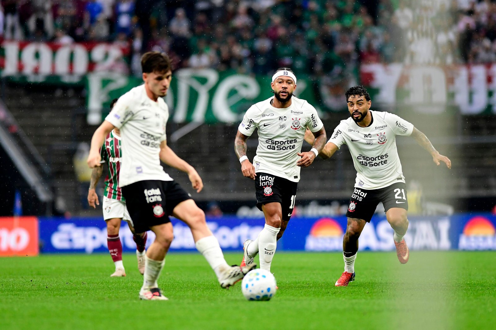 Justiça determina suspensão da exibição do patrocínio da Fatal Fans no Corinthians