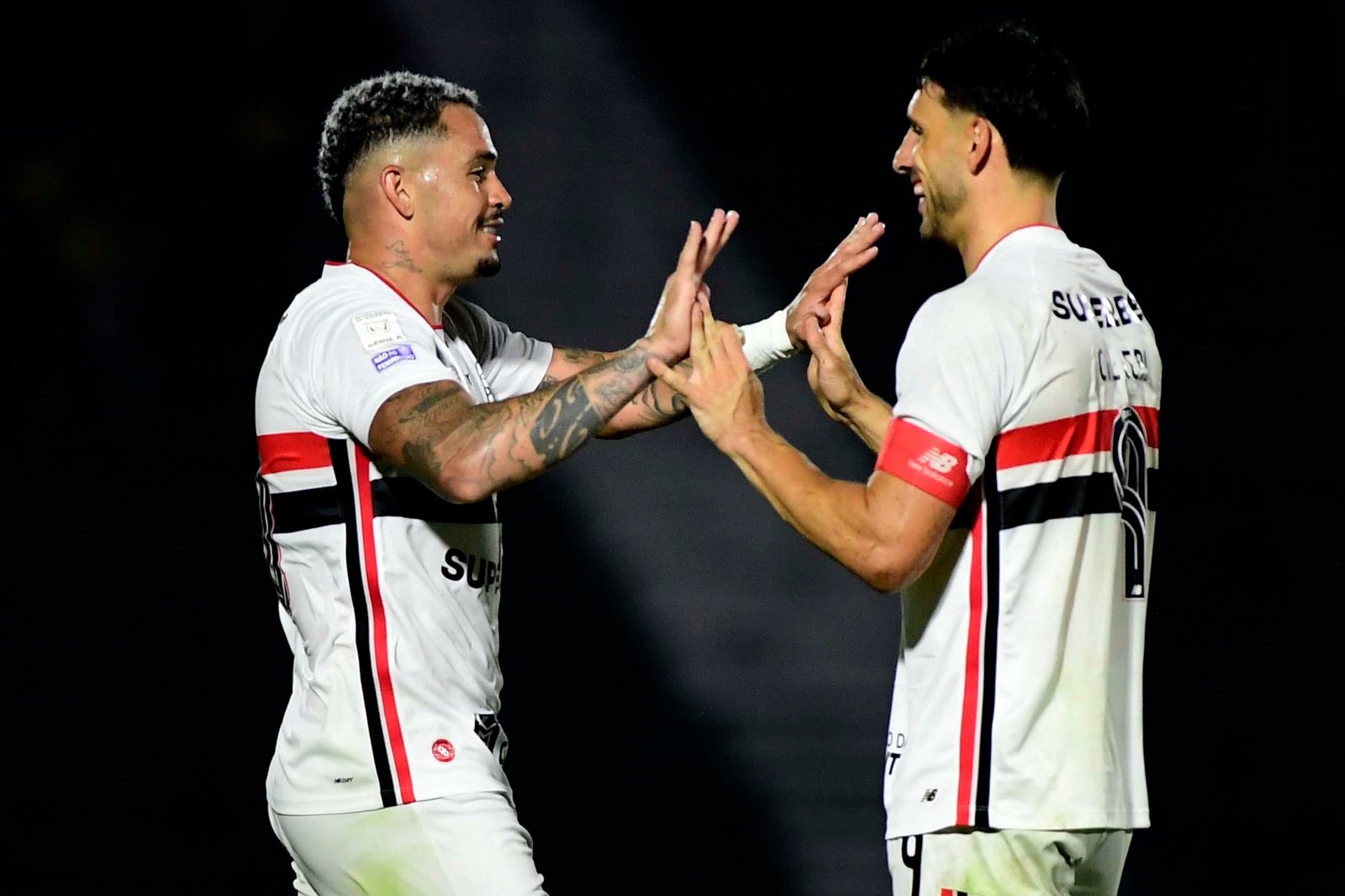 Luciano e Calleri: São Paulo volta a ter dupla de ataque titular depois de quase um mês