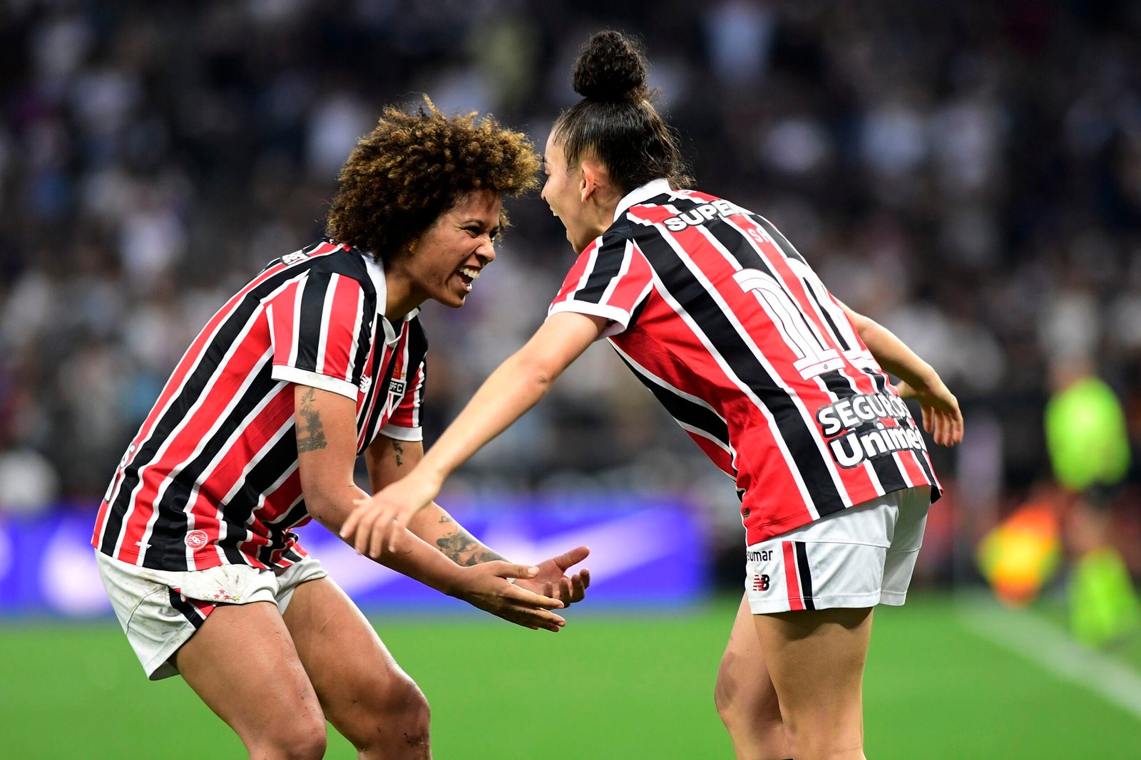 Cartola Feminino: São Paulo ou Corinthians? Veja quem chega melhor para o jogo de volta da final