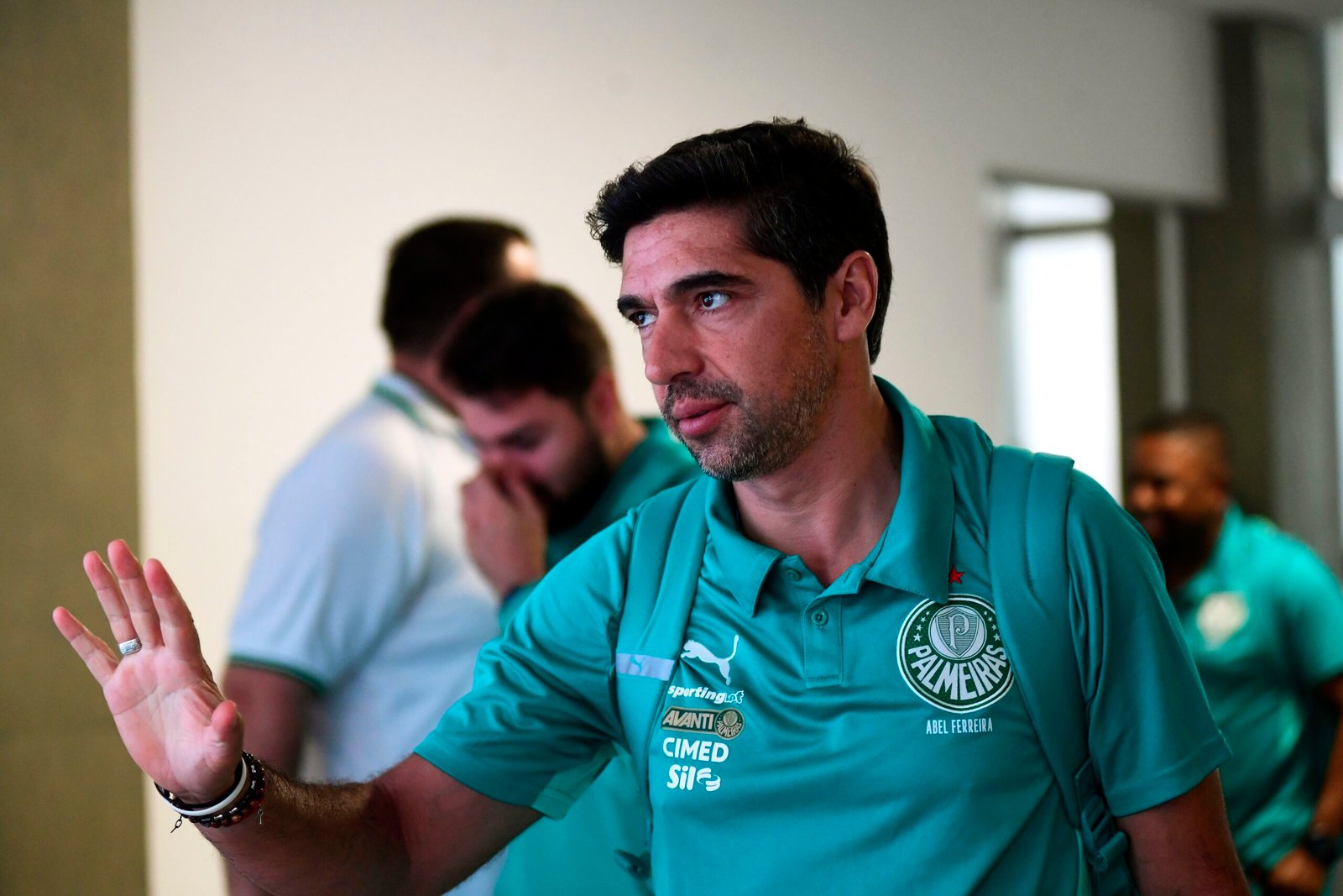Clássico, mata-mata e final da Libertadores: calendário do Palmeiras preocupa Abel Ferreira