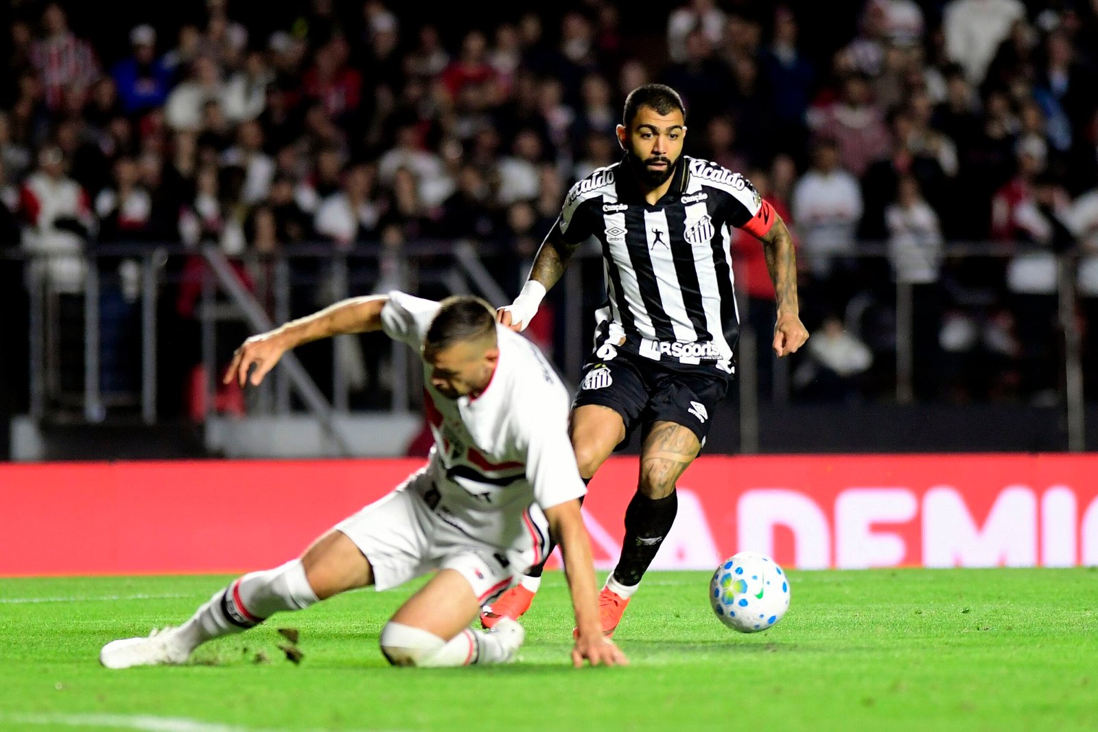 Atuações: Toloi é o pior em derrota do São Paulo para o Santos; dê suas notas