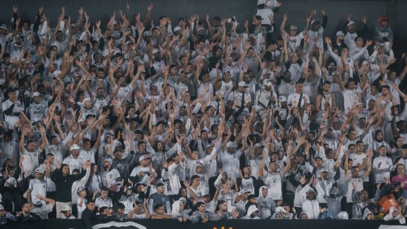 Santos x Flamengo: ingressos esgotados para jogo do Brasileirão