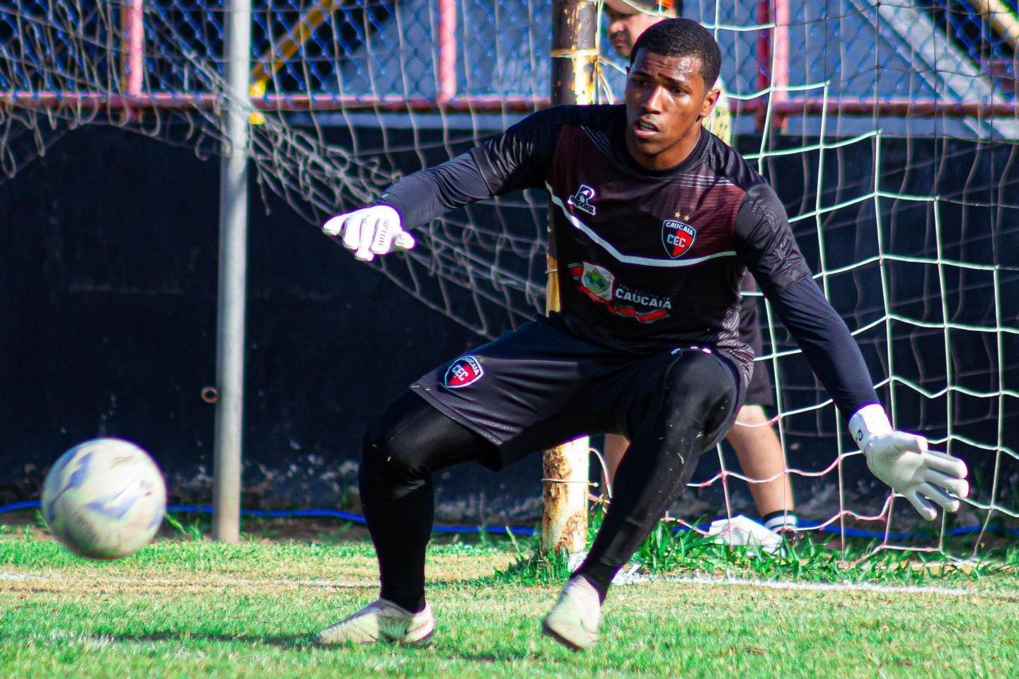 Campinense anuncia Alessandro, ex-Caucaia, último goleiro confirmado para a Copa Paraíba