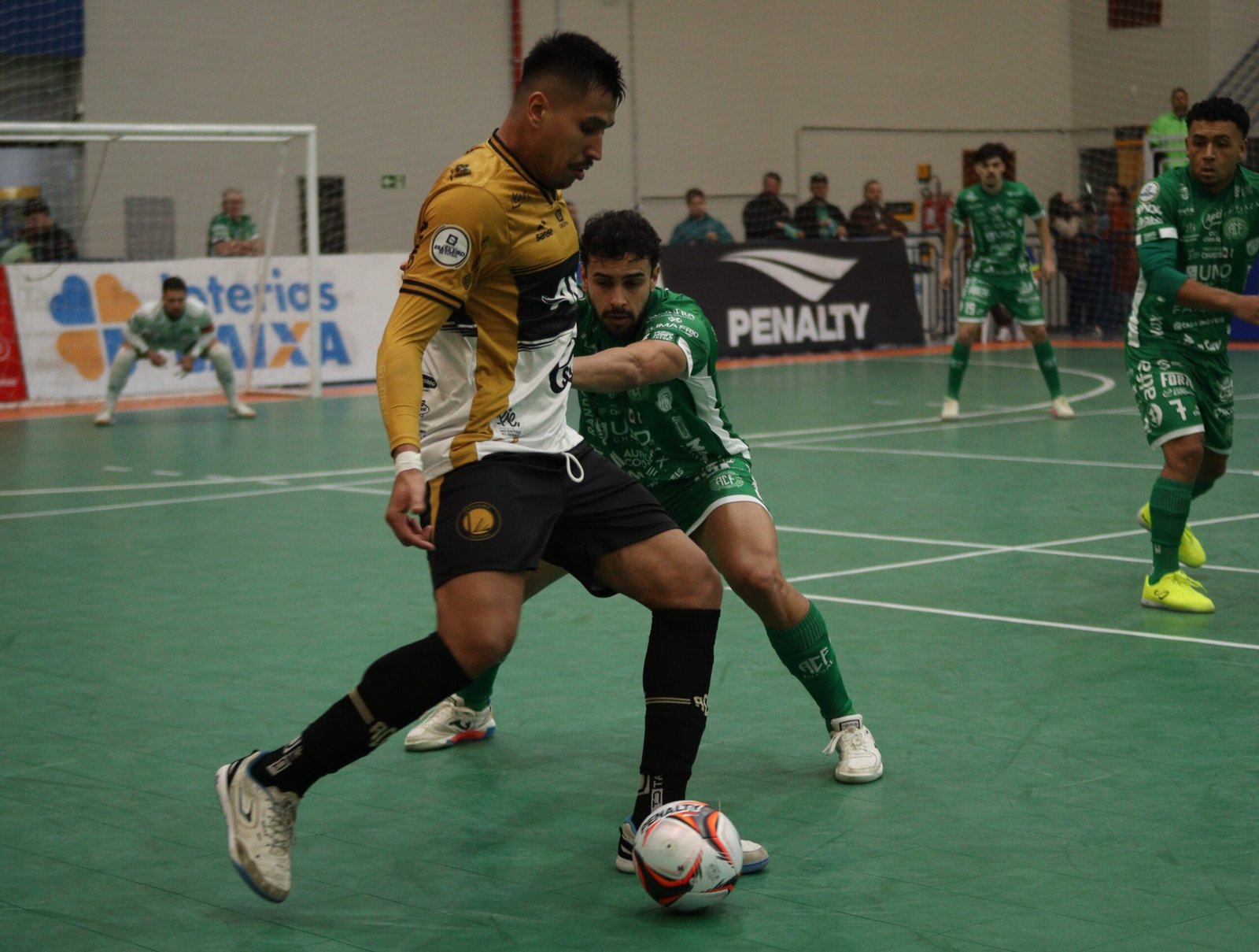 Chapecoense e Criciúma se enfrentam nas quartas de final do Brasileiro de Futsal