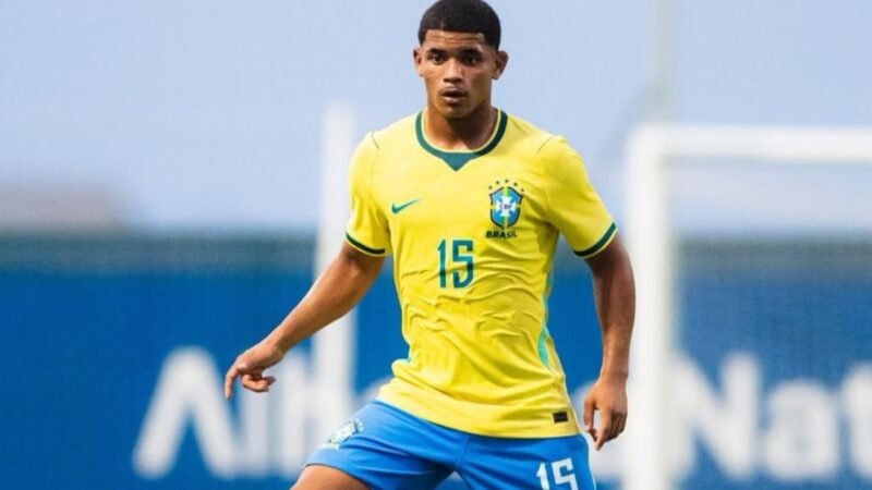 Huguinho, do Botafogo, é capitão e participa de gol em vitória da Seleção sub-20; veja lance