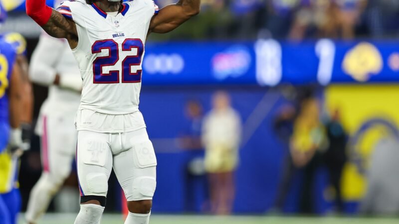NFL suspende jogador dos Bills por cuspir em rival durante partida