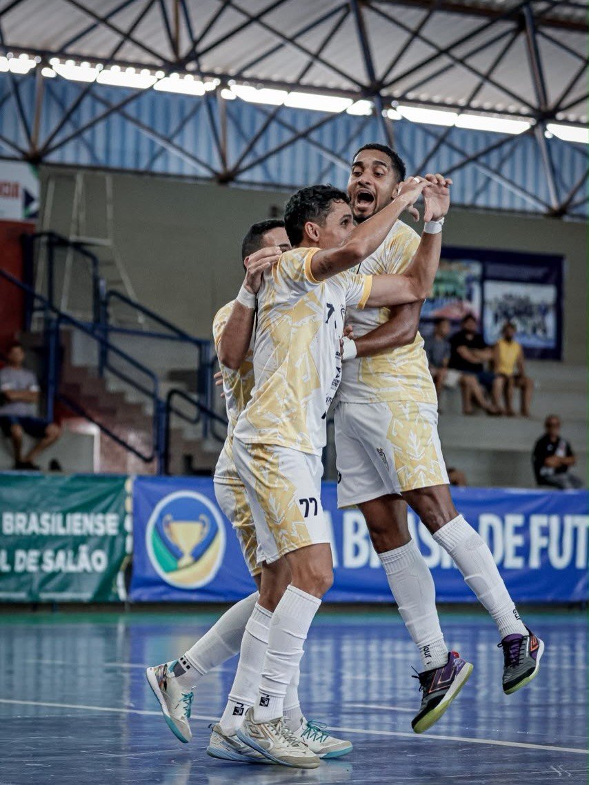Simão Dias vence Formiguinhas e conquista acesso na Taça Brasil de Futsal