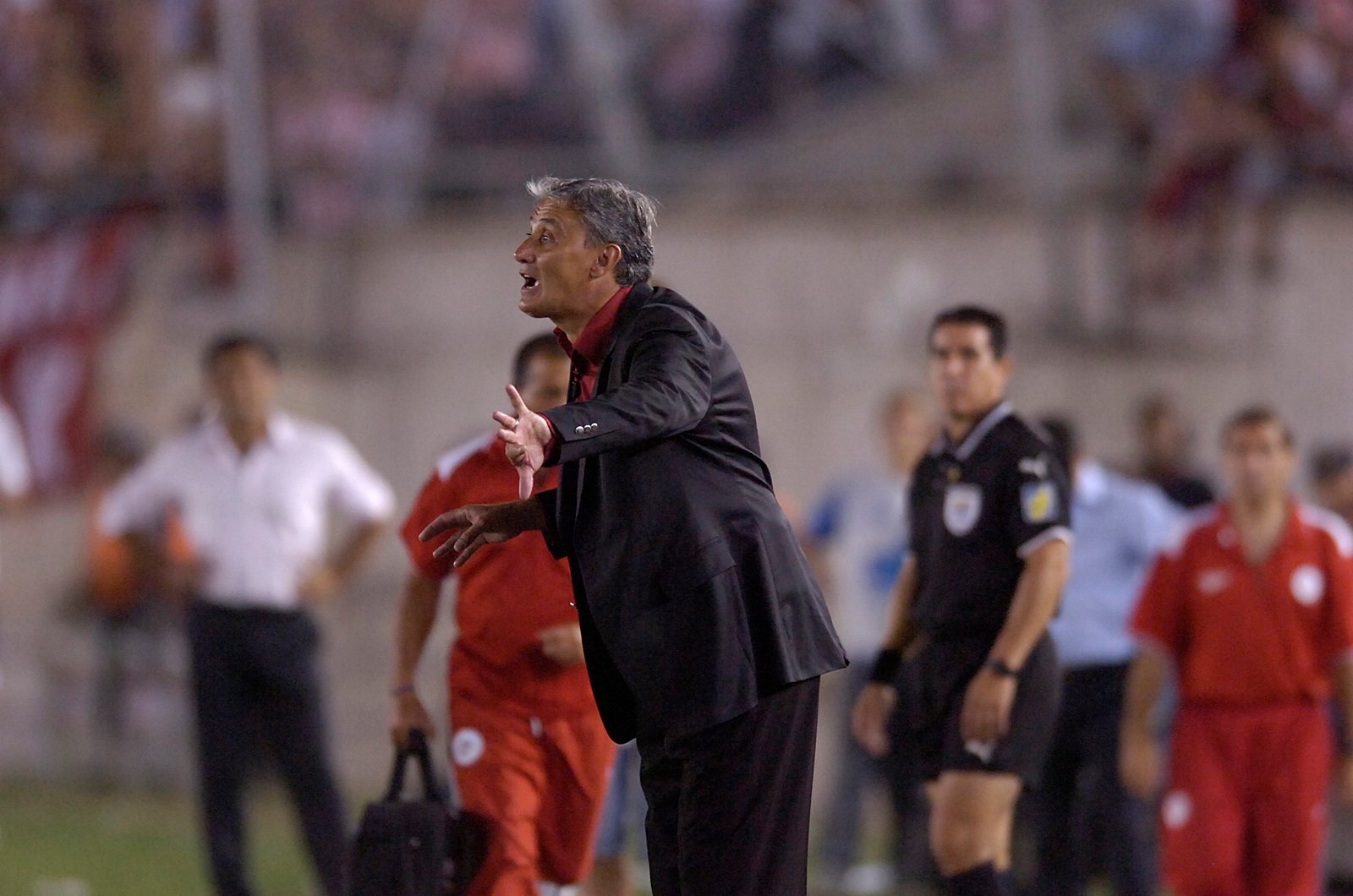 Hoje no Botafogo, Tite superou rejeição por “ser gremista” para assumir o Inter