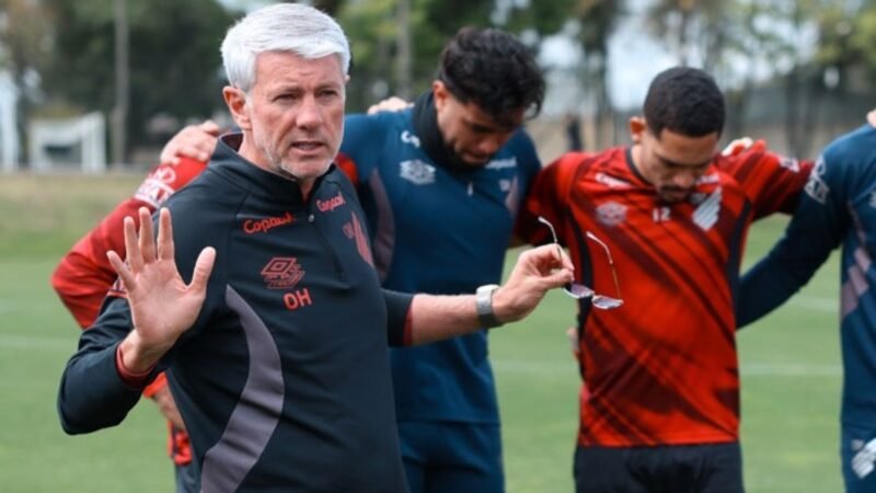 Athletico sofre com instabilidade defensiva na reta final da Série A