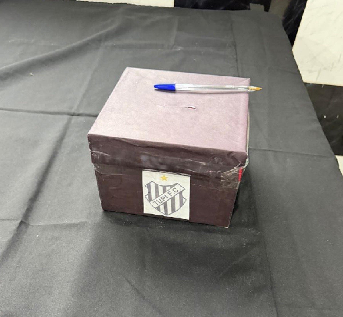 Eleição “raiz” de campeão nacional tem urna de papelão, ata escrita à mão e oficial de justiça