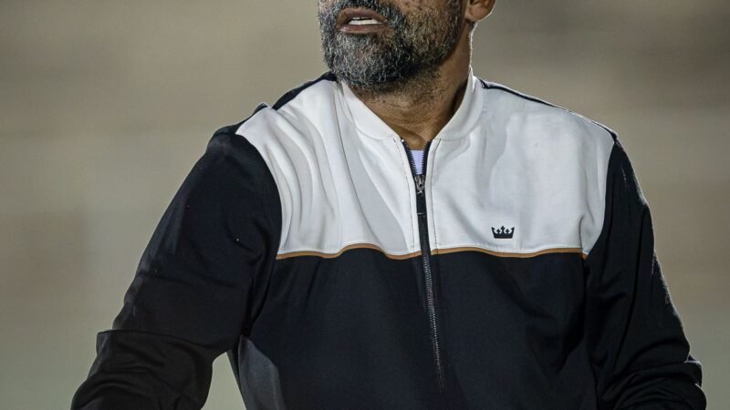 Lembra dele? Campeão no Atlético e no Corinthians, Coelho tem início arrasador como técnico em MG