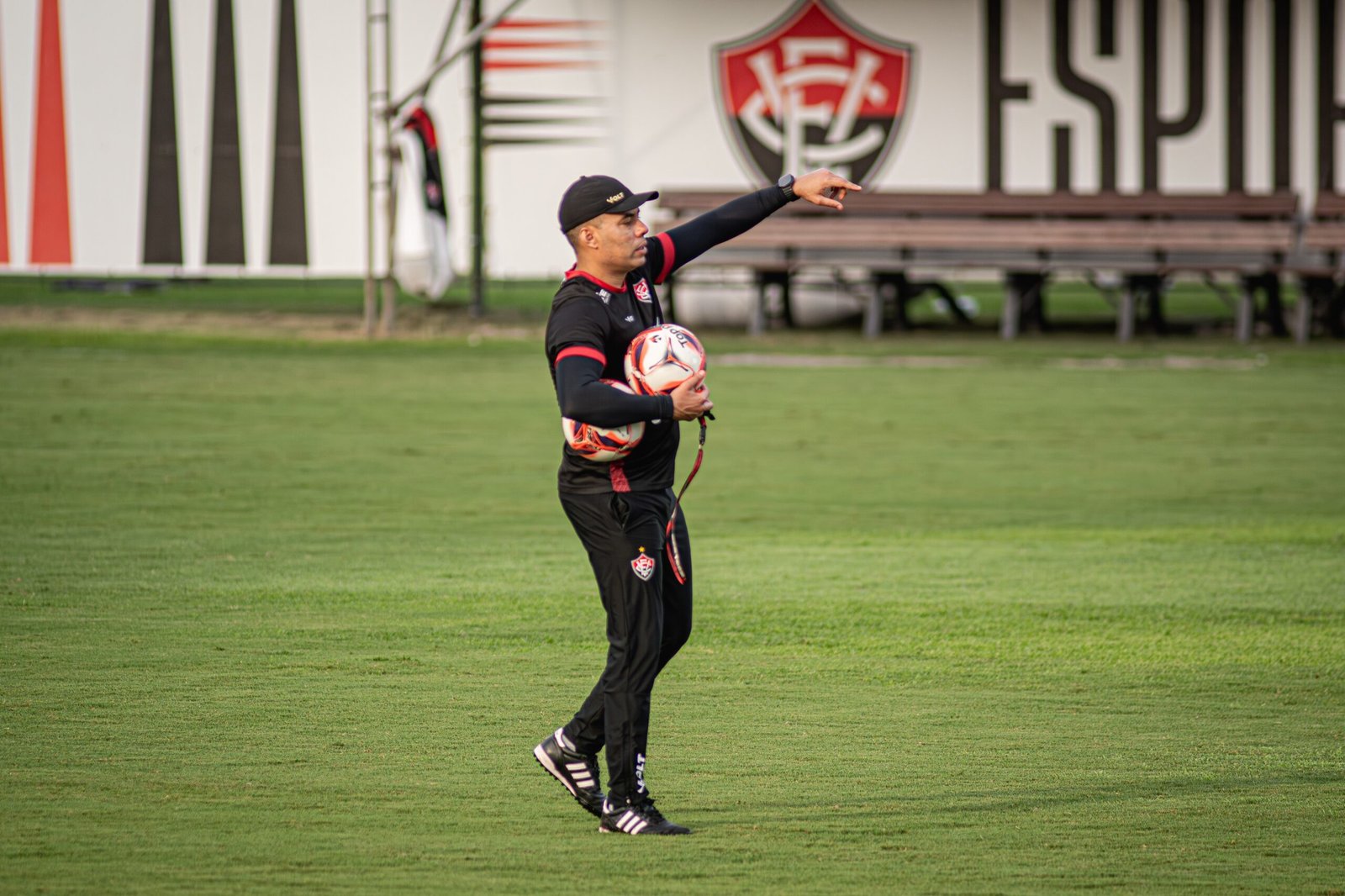 Prestes a enfrentar o lanterna, Vitória tem aproveitamento perfeito contra o Z-4 no Barradão