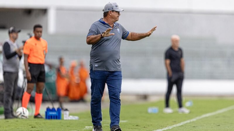 Ex-CSA, Moacir Júnior foi rebaixado no 1⁰ jogo em que comandou o América-MG