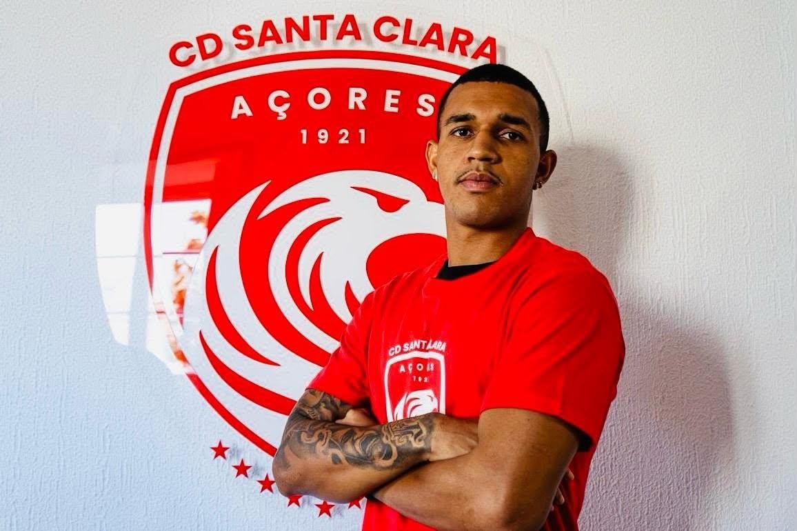 Thiago Medeiros marca golaço de ‘puxeta’ e garante empate do Santa Clara na Liga Revelação