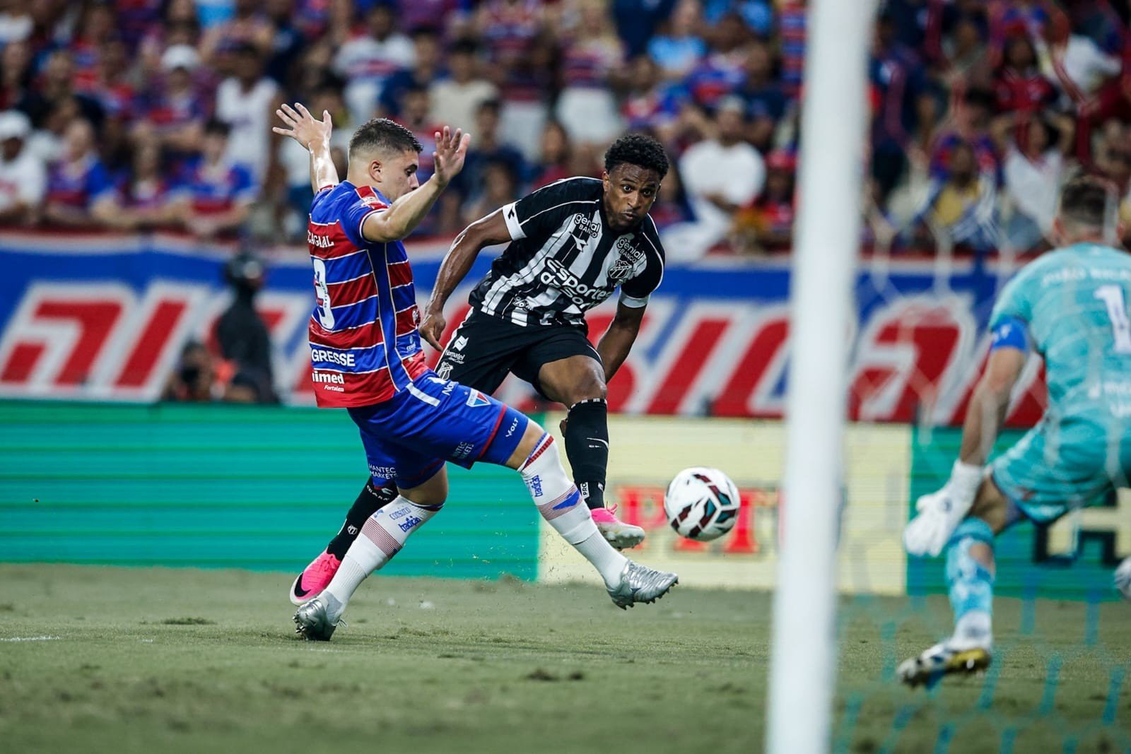 Saulo Mineiro faz trabalho intensivo, mas ainda é dúvida para duelo com Criciúma