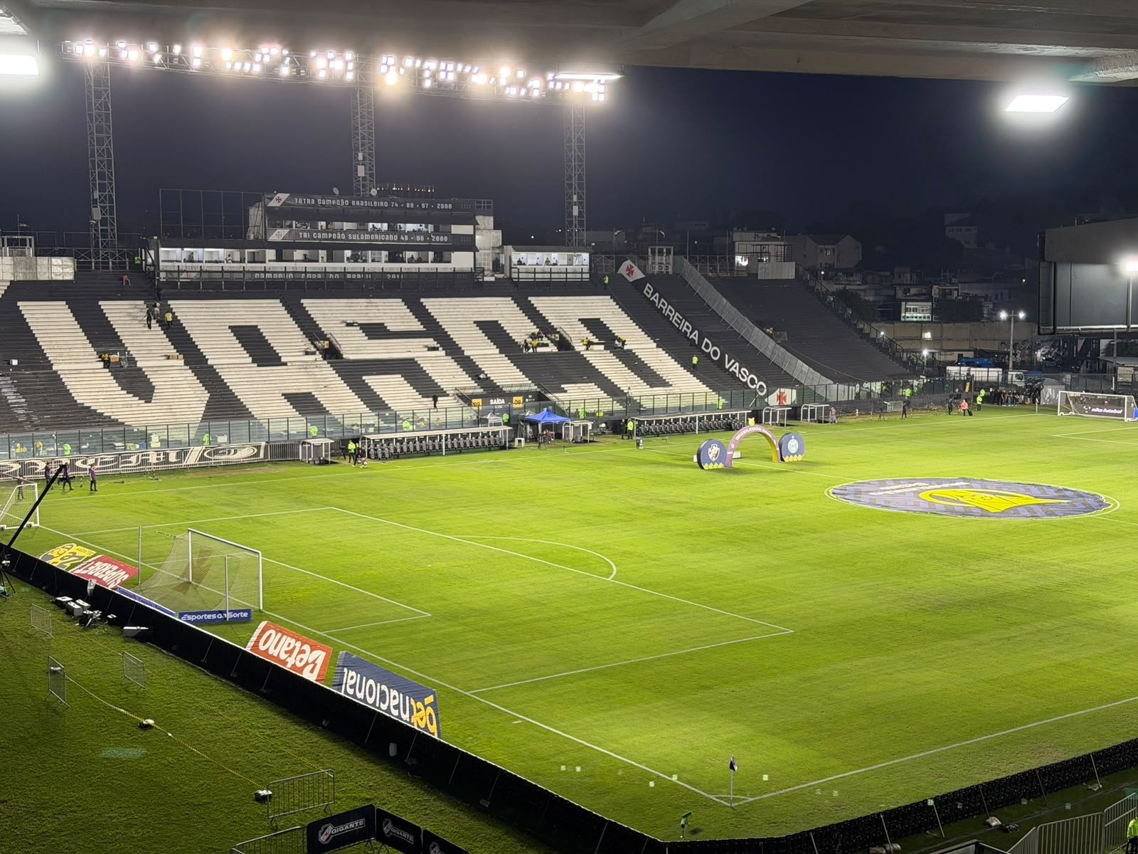 Vasco x Corinthians: onde assistir ao vivo, horário e escalações