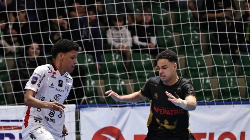 Joinville goleia Florianópolis pelo Catarinense de Futsal