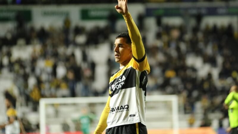 Com sete finais na Série B, atacante do Criciúma prega cautela: “Um jogo de cada vez”