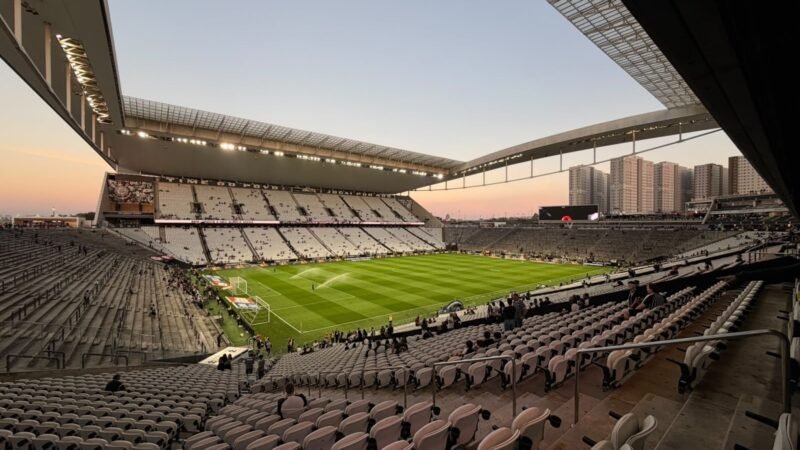 Corinthians encaminha acordo com nova gestora de ingressos e planeja quitar atrasos com elenco