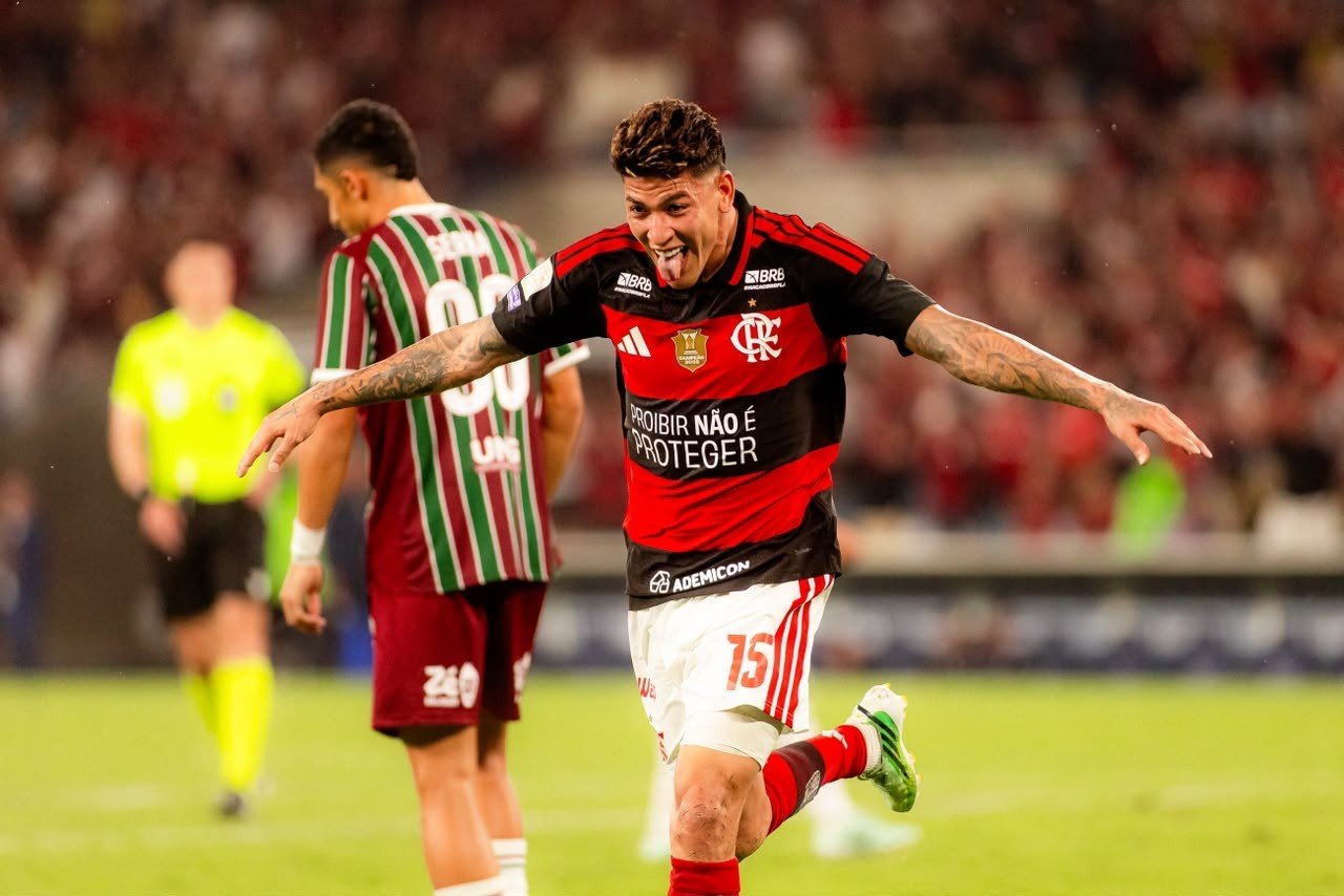 Carrascal fecha bingo dos rivais, decide para o Flamengo e confirma boa fase após a Copa