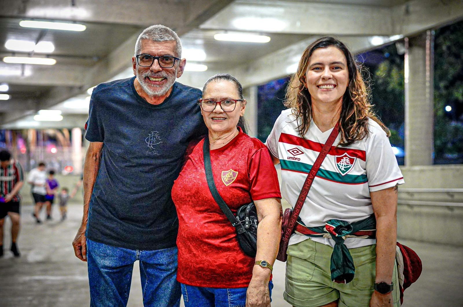 Filha de torcedora atingida por bomba em jogo do Fluminense desabafa: “Poderia terminar em tragédia”