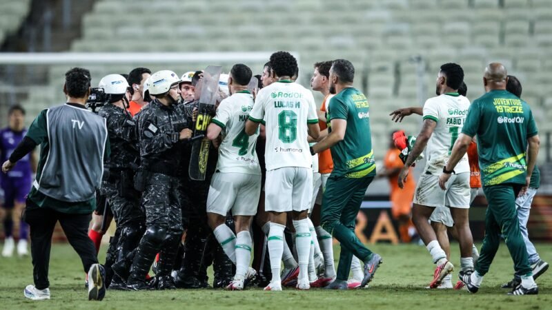 Juventude tem três jogadores expulsos por confusão no fim de empate com o Ceará