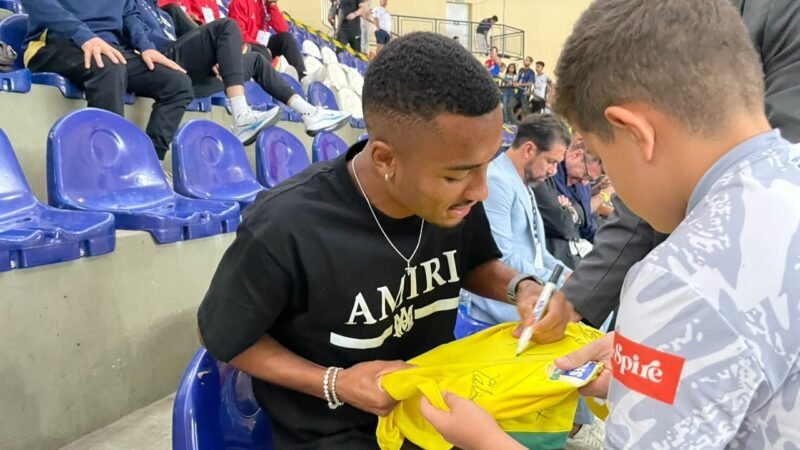 Atacante do Athletico, Leozinho vê final da Copa das Nações de Futsal e brinca: “Vontadezinha de jogar”