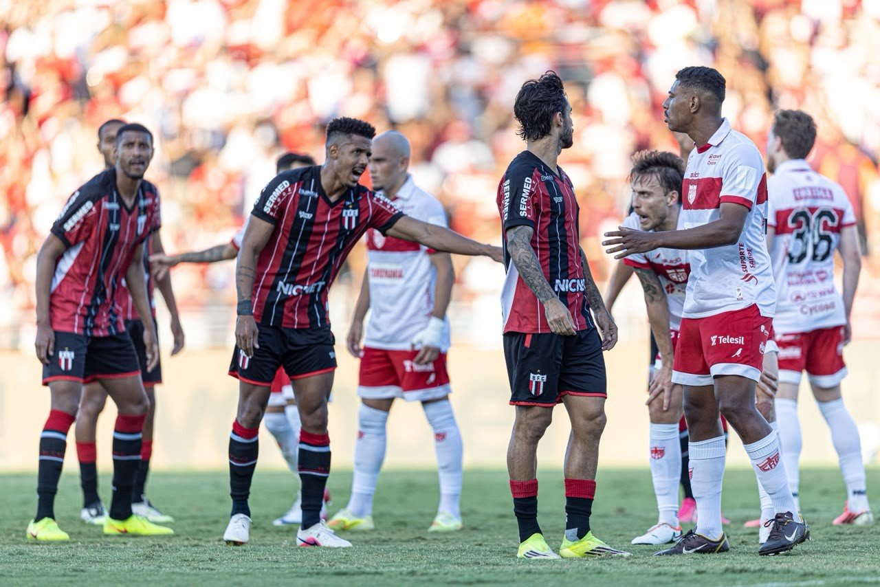 Tencati credita arrancada do Botafogo-SP à reorganização do sistema defensivo