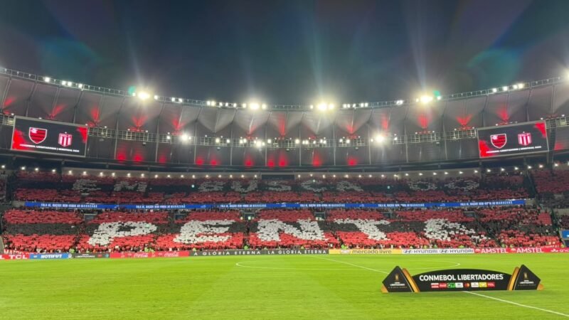 Cobrança, chances ruins e frustração: a eliminação do Flamengo na Libertadores de dentro do campo
