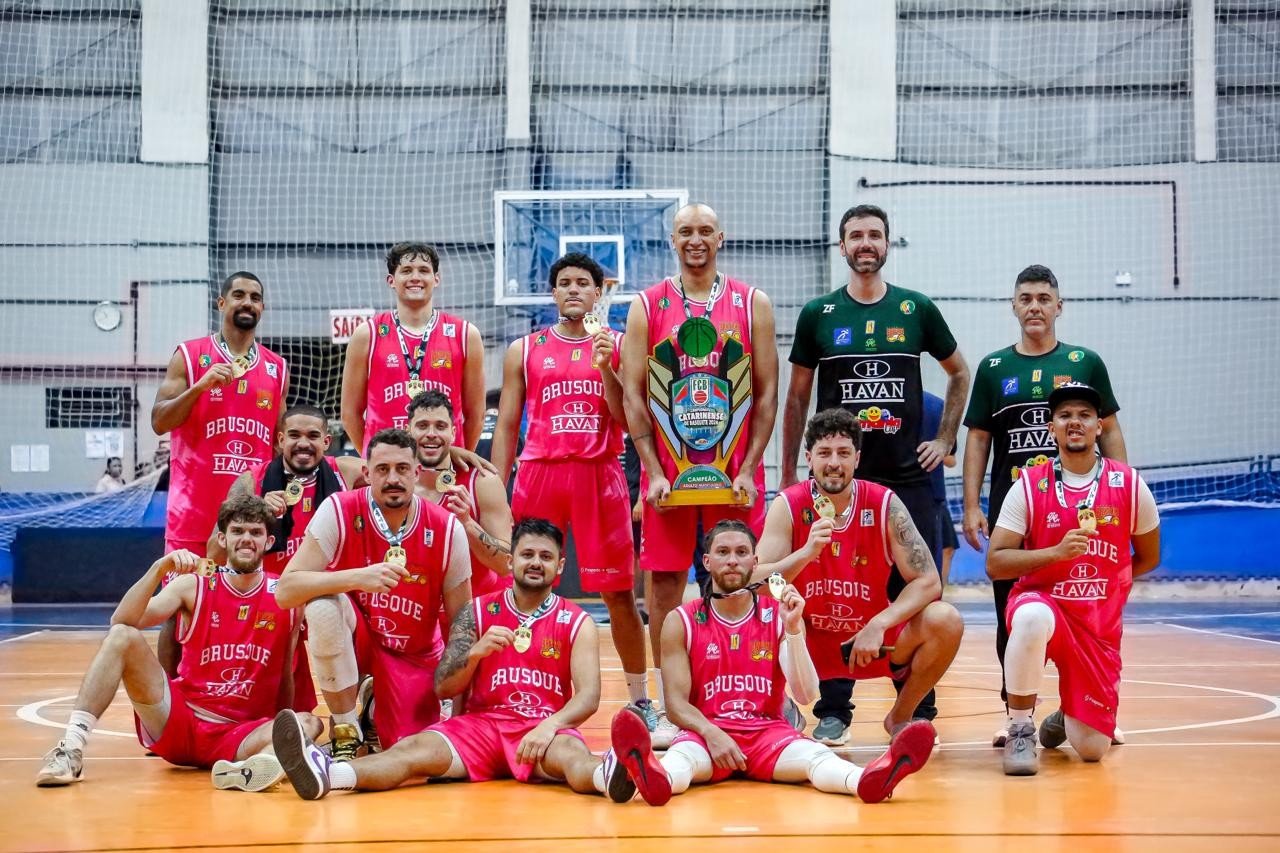 Brusque conquista o hexacampeonato catarinense de basquete