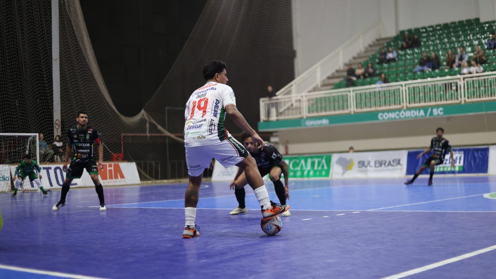 Concórdia e Pouso empatam na ida das quartas de final do Catarinense de Futsal