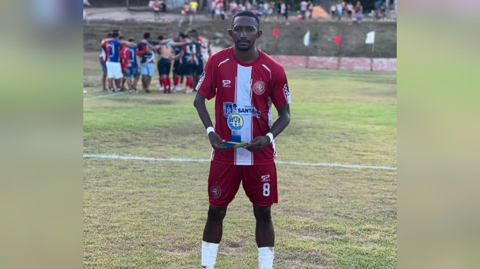 Destaque no Campeonato Santareno 2026 pelo América, o volante Beugol é mais um reforço do São Raimundo para a disputa da Copa Oeste!
