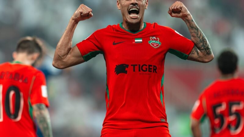 Ex-Flamengo mantém time 100% na Liga dos Campeões da Ásia e festeja à lá Gabigol