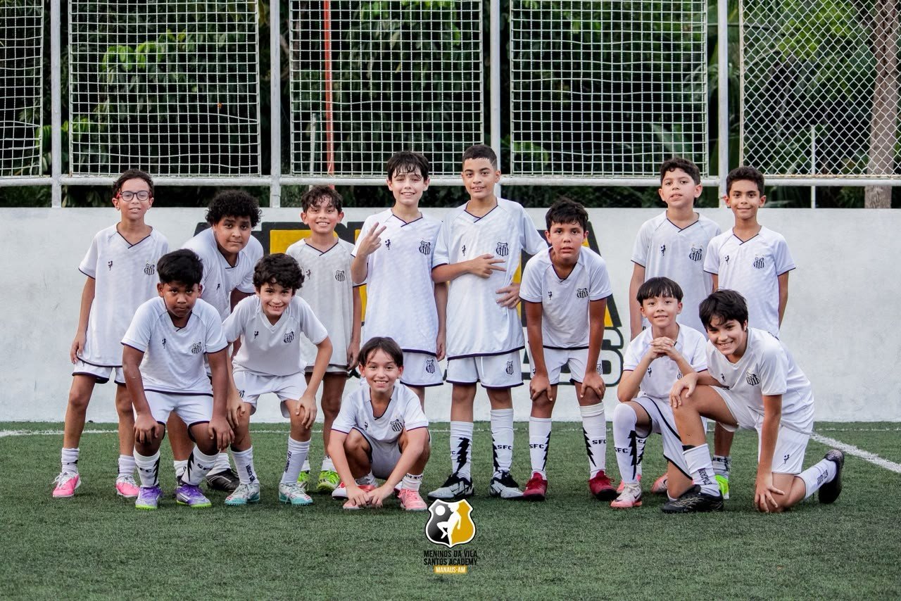 Copa Amazonas reúne jovens da Escolinha do Santos e homenageia ídolos do futebol amazonense